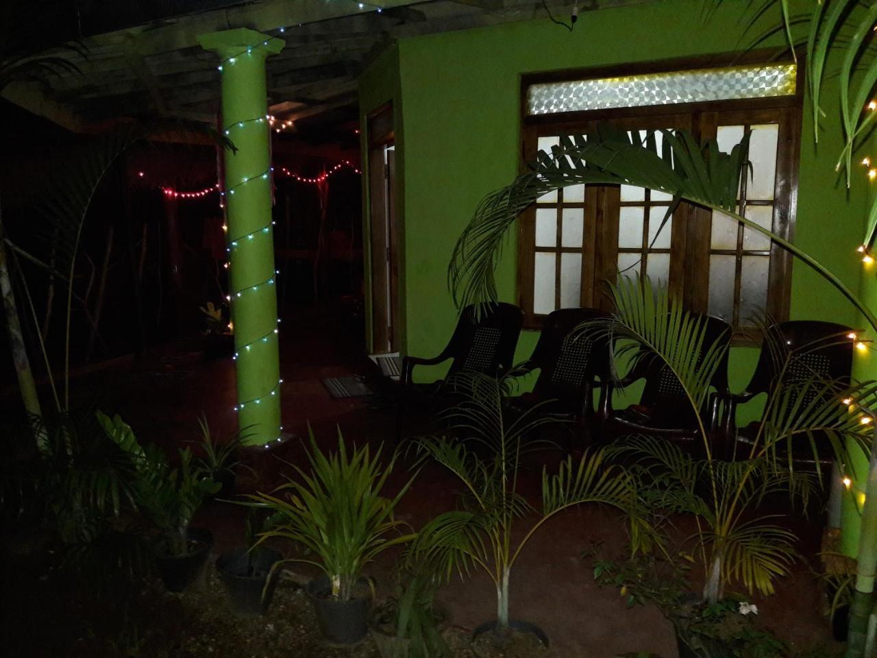 White House Safari Cottage Udawalawe Εξωτερικό φωτογραφία